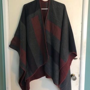 BB Dakota cozy blanket scarf—reversible